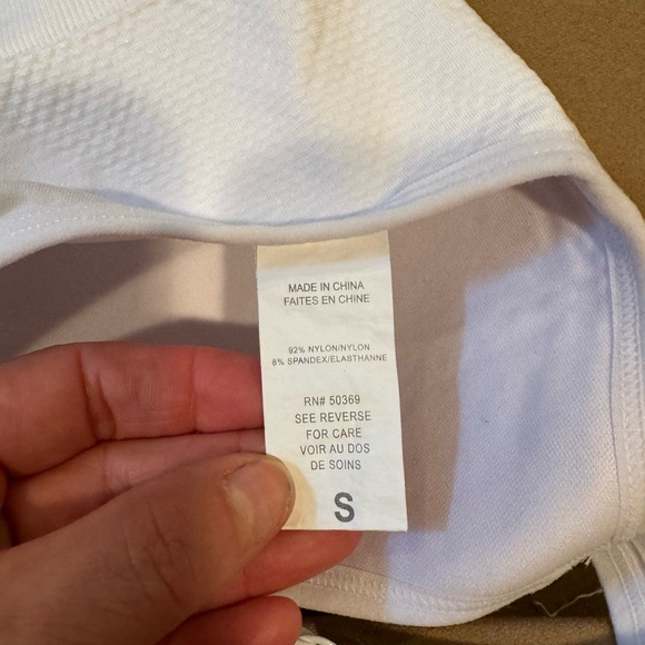 Jockey White Padded Workout Top - size small - Picture 6 of 8